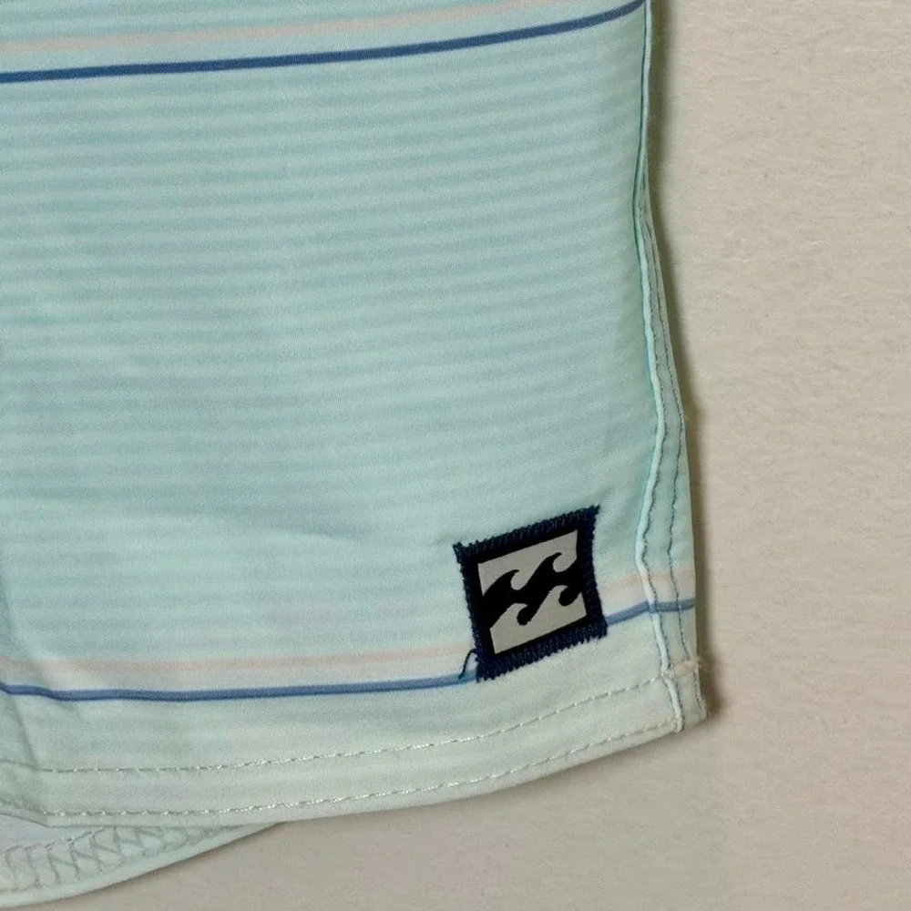 Billabong Board Shorts Size 25 Brand New